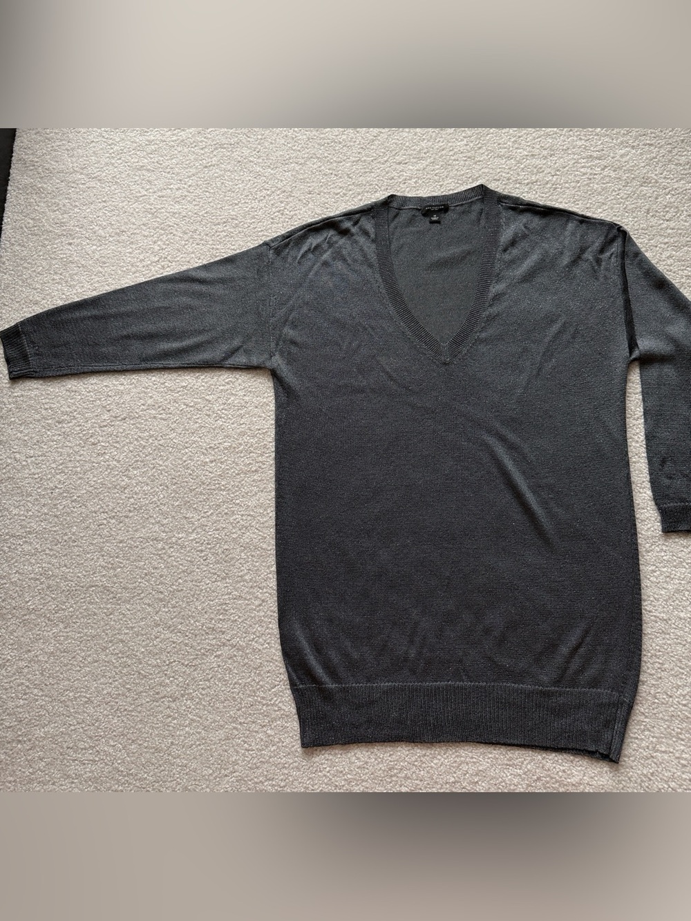 Ann Taylor Metallic Gray V-Neck Sweater | Size M | 3/4 Sleeve